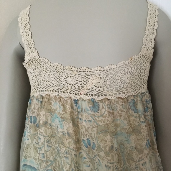 Maeve by Anthropologie Silk print mini dress with crochet details size Small. - Picture 4 of 9